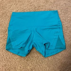 Lululemon Shorts 4” Size 6